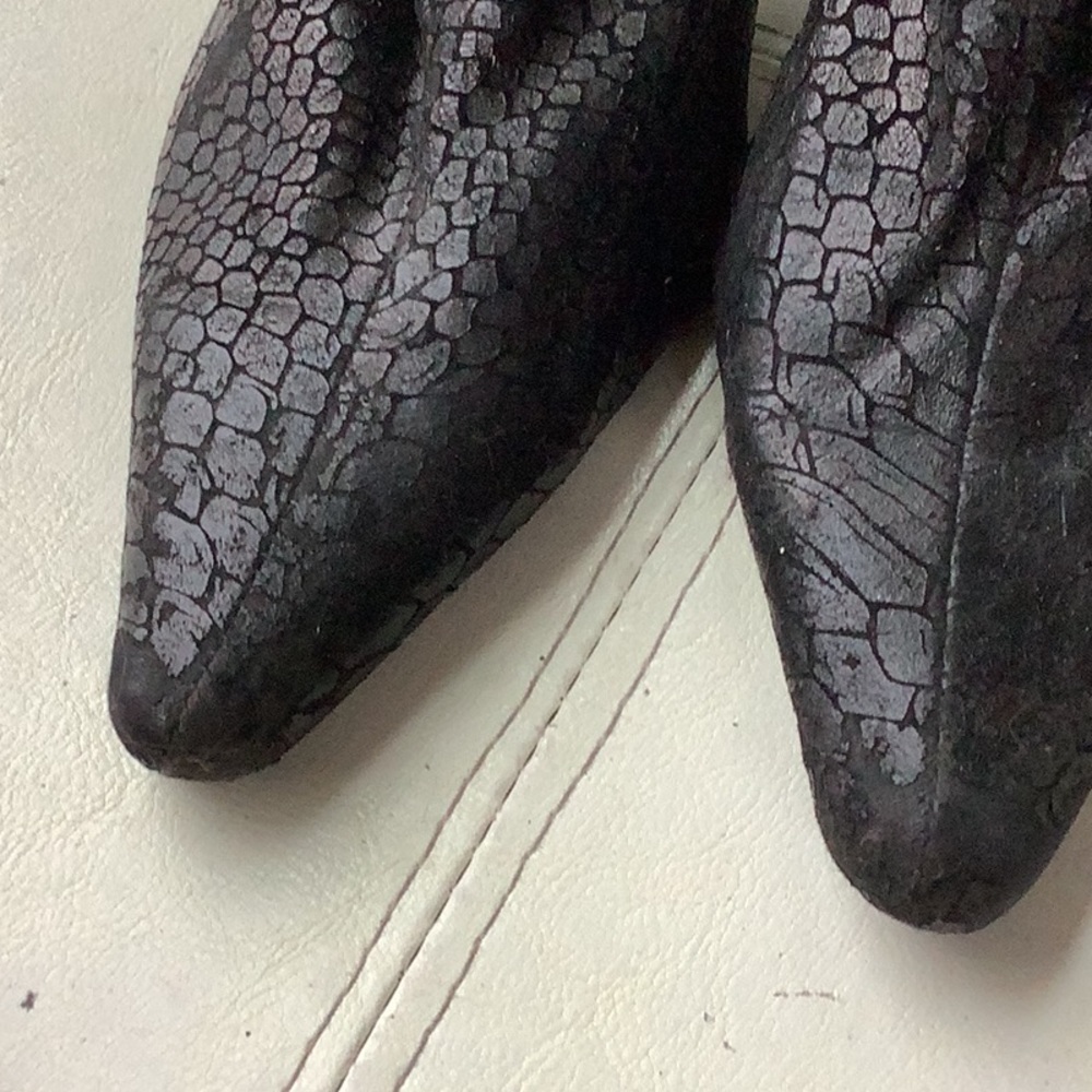 Black patterned boot - Picture 4 of 10